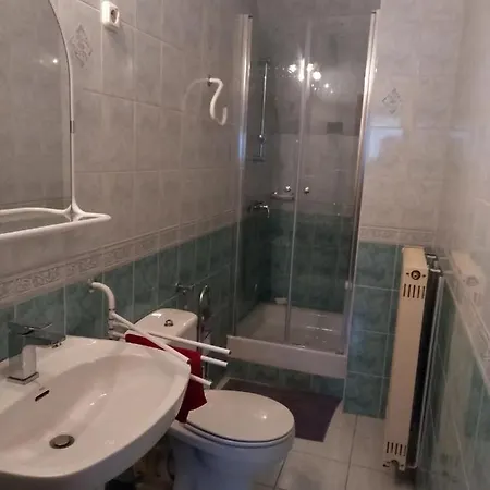 아파트 Otthonos Apartman Egerben 에게르