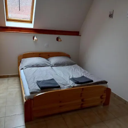 아파트 Otthonos Apartman Egerben *